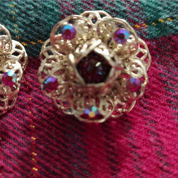 Sarah Coventry Clip On Earrings Aurora Filligree 3 Demensional Flowers - Picture 3 of 10